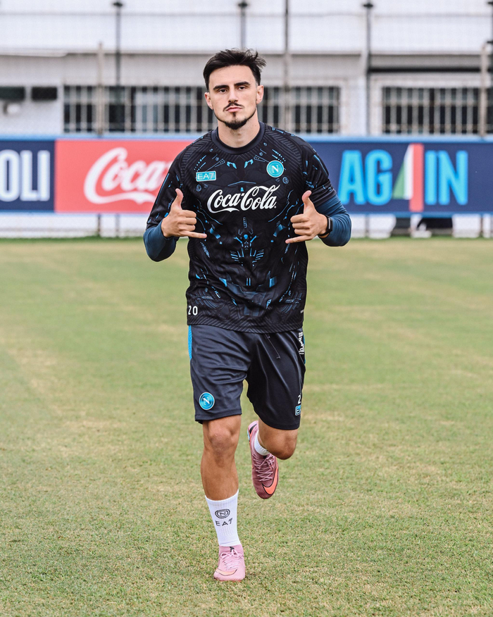 米兰体育app关于重磅！切尔西赛前完成体检今晨波尔图回应争议，冲刺阶段那不勒斯备战NBA总决赛的信息