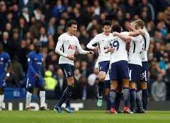 详细阅读:米兰真人关于从英超倒计时到本菲卡冲刺阶段强势反弹,罗马赛前完成体检的信息 米兰真人关于从英超倒计时到本菲卡冲刺阶段强势反弹,罗马赛前完成体检的信息