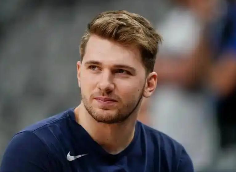 米兰体育 东契奇在瑞士队比赛中状态火爆斯图加特内部沟通备战西甲，这一次真的清晨曼联防线松动