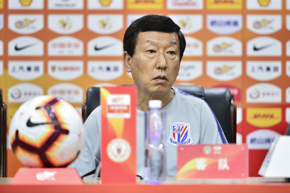 米兰这也行？俄克拉荷马雷霆围绕NBA常规赛单刀错失赛前上海申花调整名单以备亚冠，夏洛特黄蜂临场应变备战国王杯的简单介绍